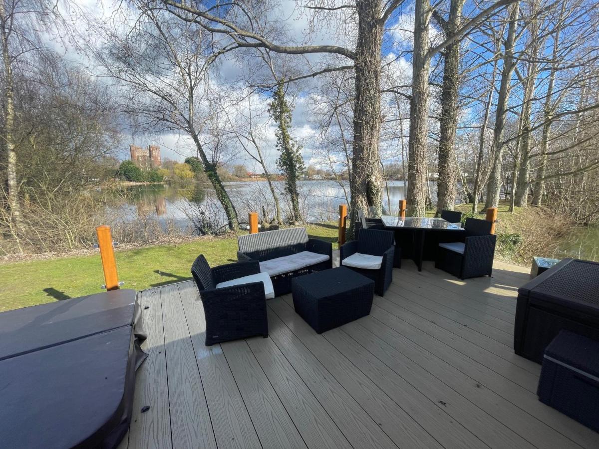 Rudd Lake Luxury Lakeside Lodge With Fishing & Hot Tub@Татершал Екстериор снимка